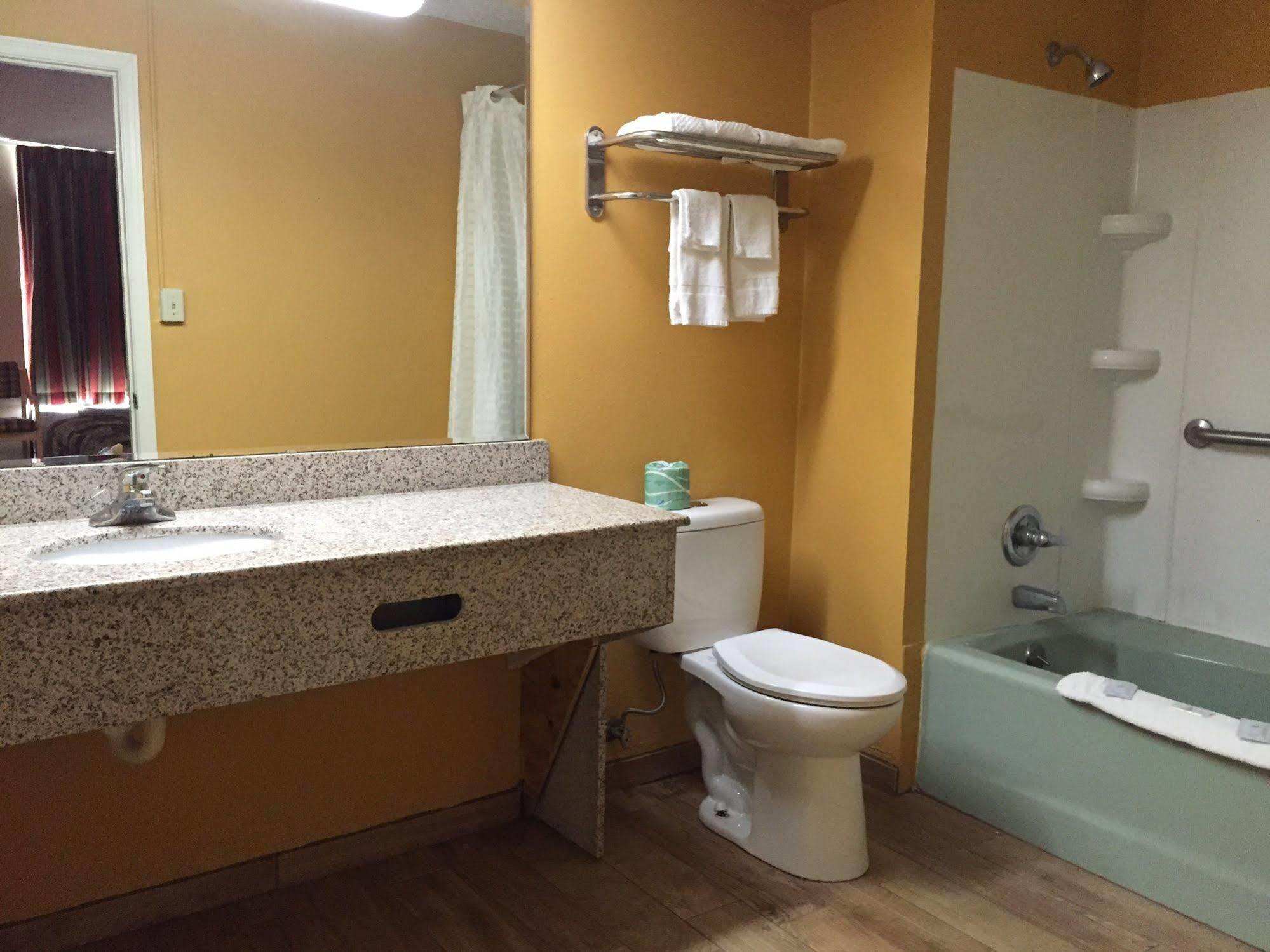 Parkway Inn Morristown Buitenkant foto