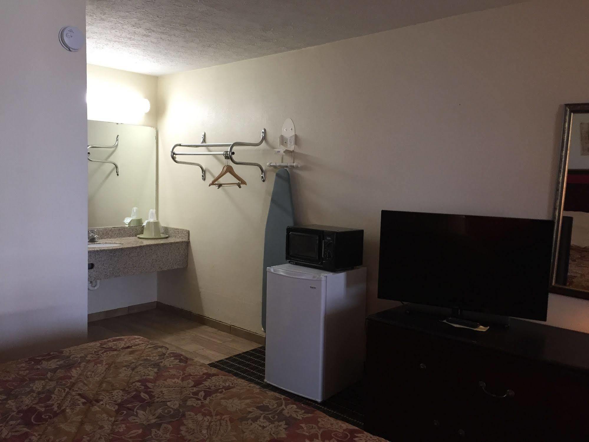 Parkway Inn Morristown Buitenkant foto